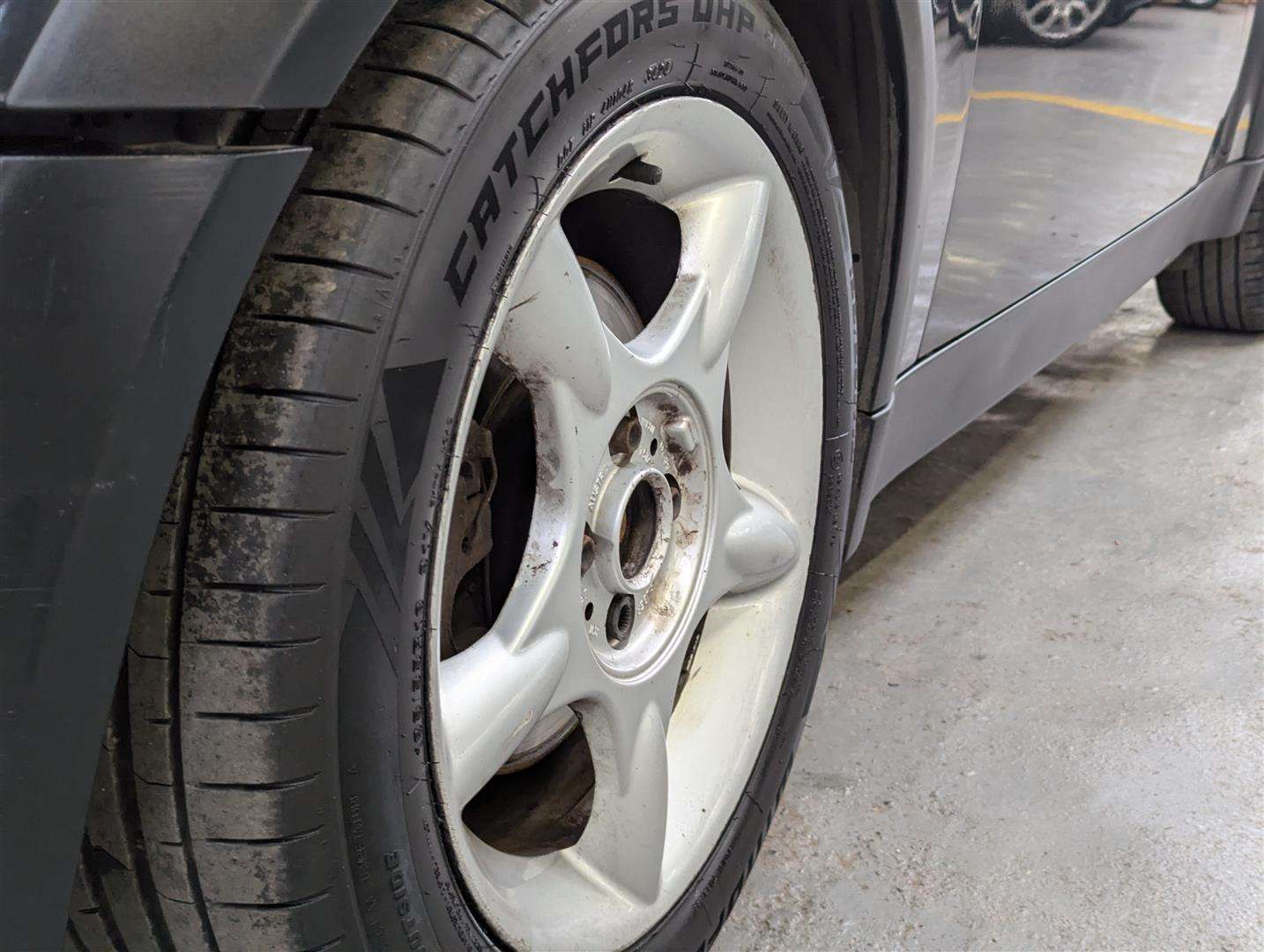 <p>2005 MINI MINI ONE</p>