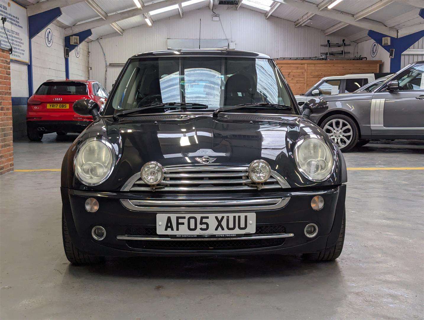 <p>2005 MINI MINI ONE</p>