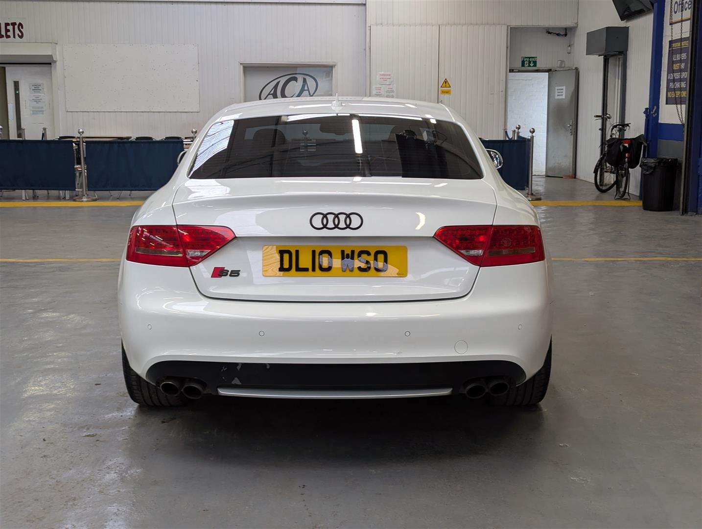 <p>2010 AUDI A5 S5 FSI QUATTRO S-A</p>