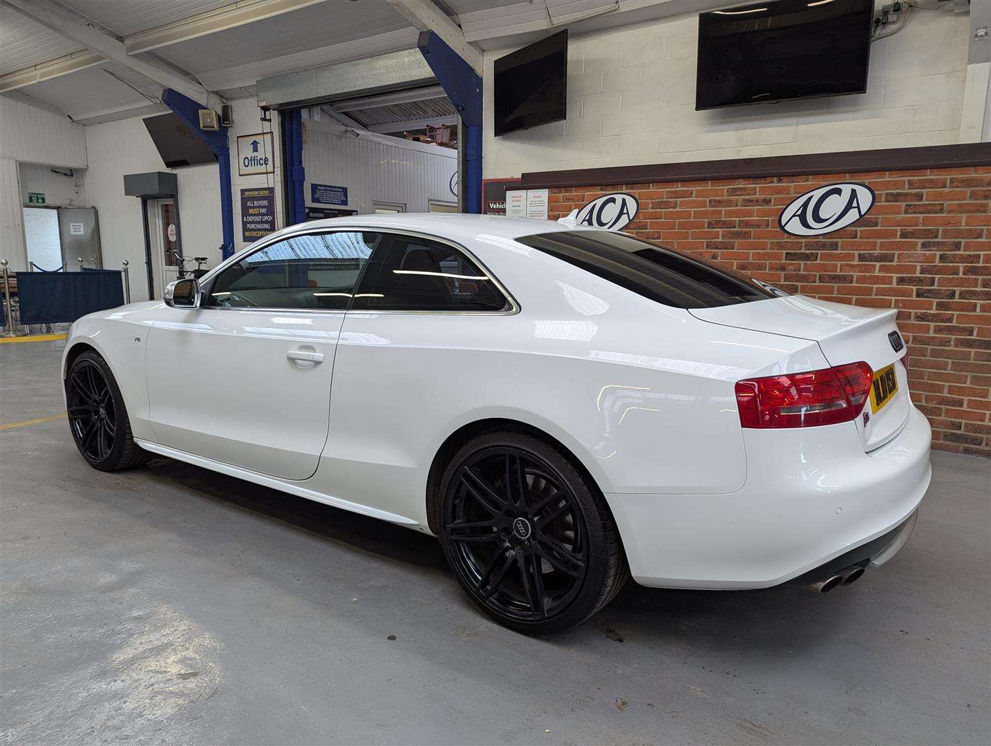 <p>2010 AUDI A5 S5 FSI QUATTRO S-A</p>