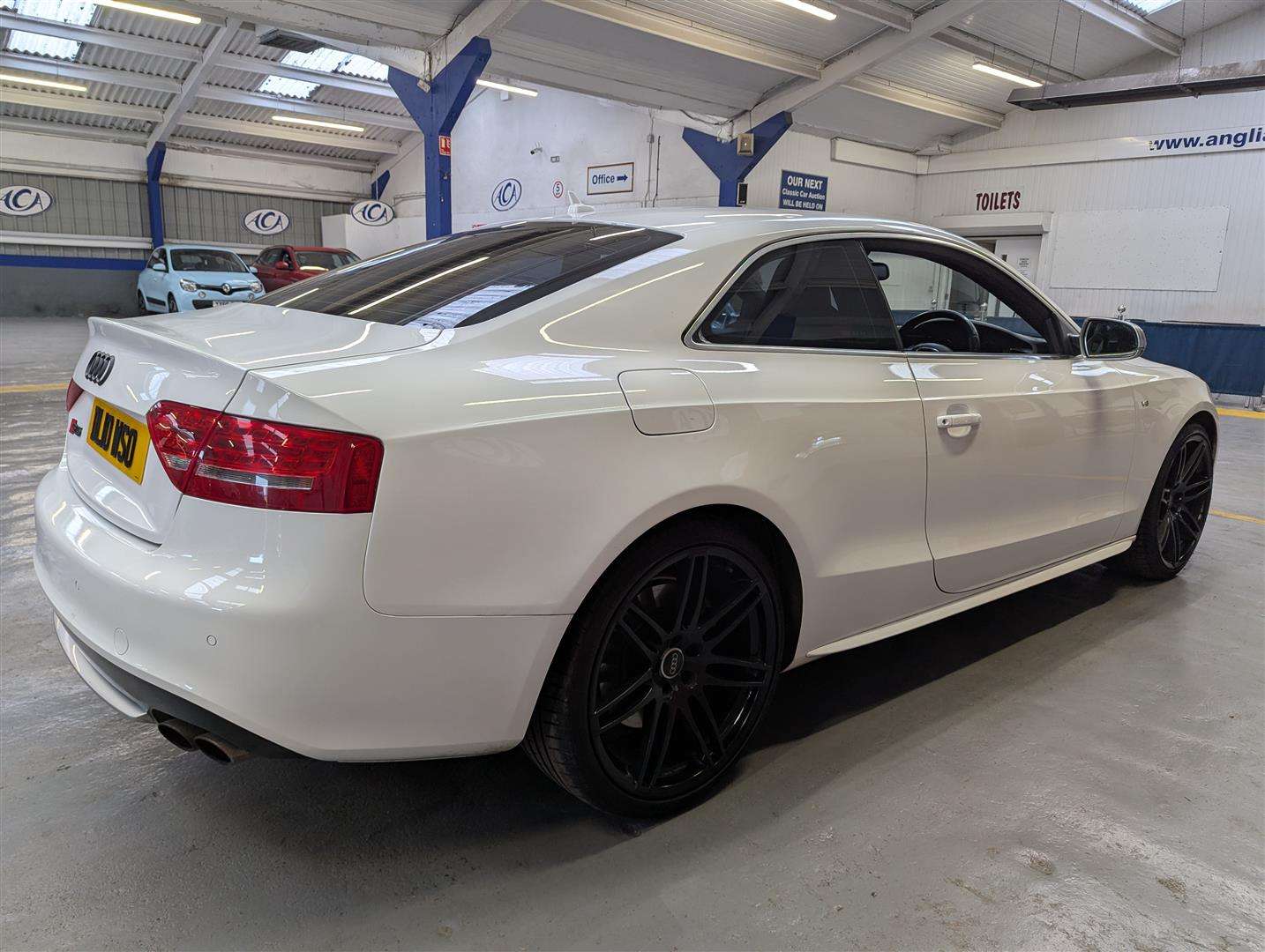 <p>2010 AUDI A5 S5 FSI QUATTRO S-A</p>