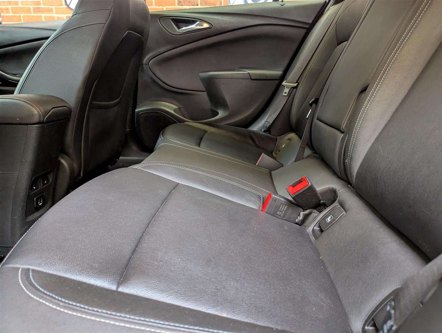 <p>2017 VAUXHALL ASTRA ELITE NAV</p>