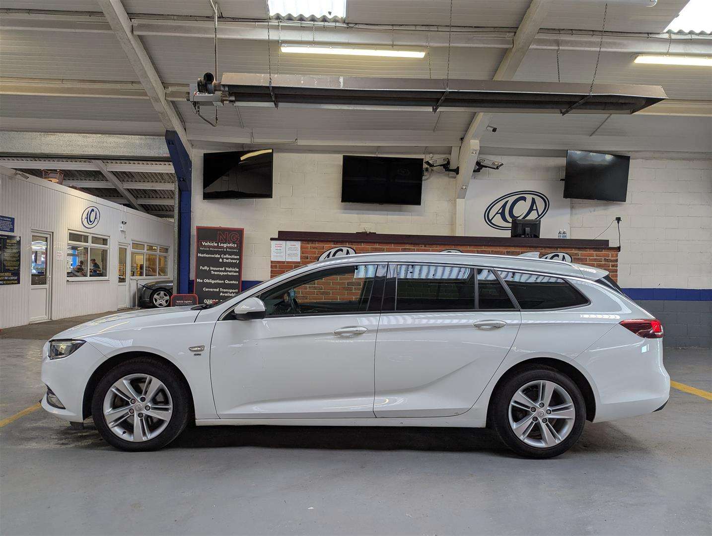 <p>2018 VAUXHALL INSIGNIA SRI NAV ECOTEC D</p>