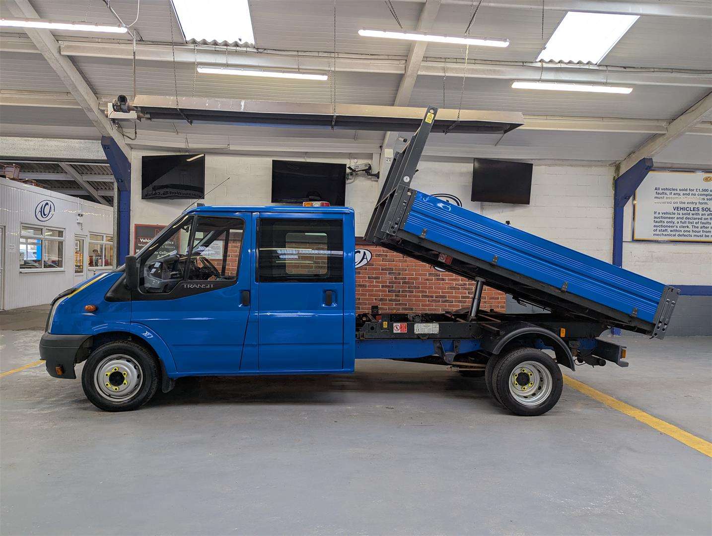<p>2008 FORD TRANSIT 115 T350L D/C RWD</p>
