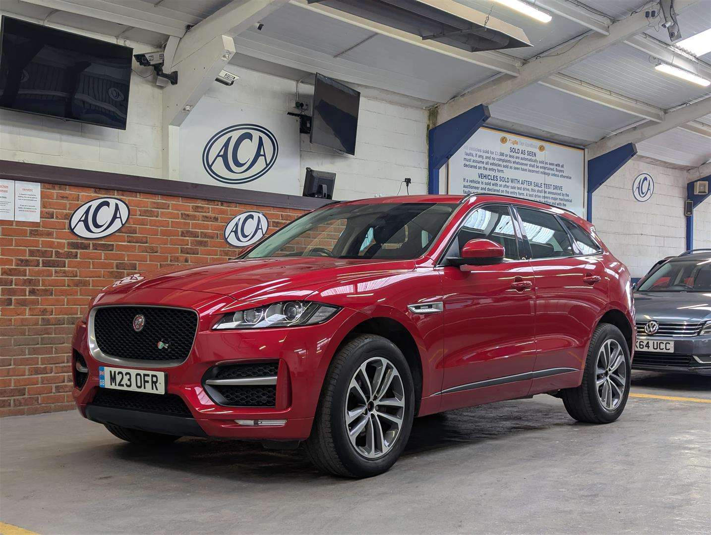 <p>2016 JAGUAR F-PACE R-SPORT AWD D</p>