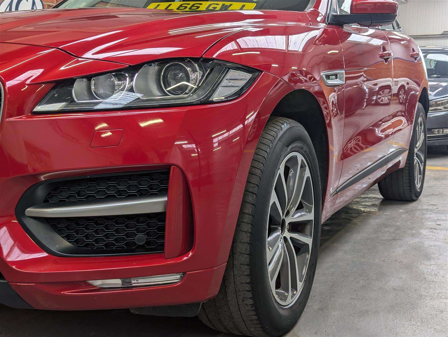 <p>2016 JAGUAR F-PACE R-SPORT AWD D</p>