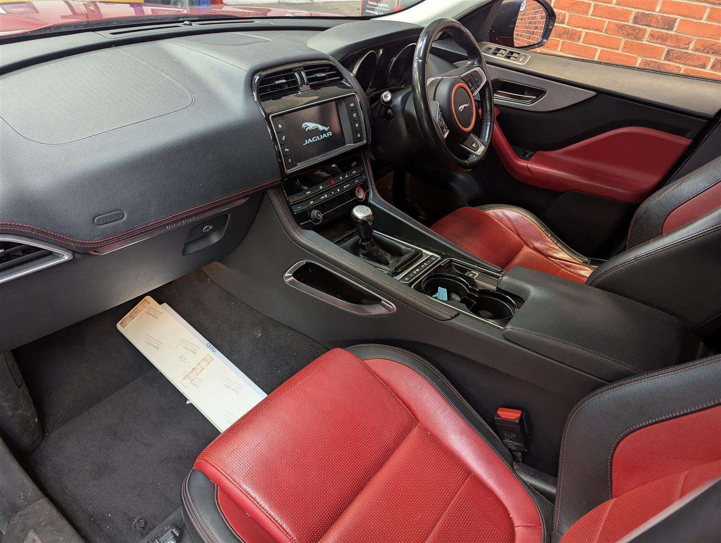 <p>2016 JAGUAR F-PACE R-SPORT AWD D</p>