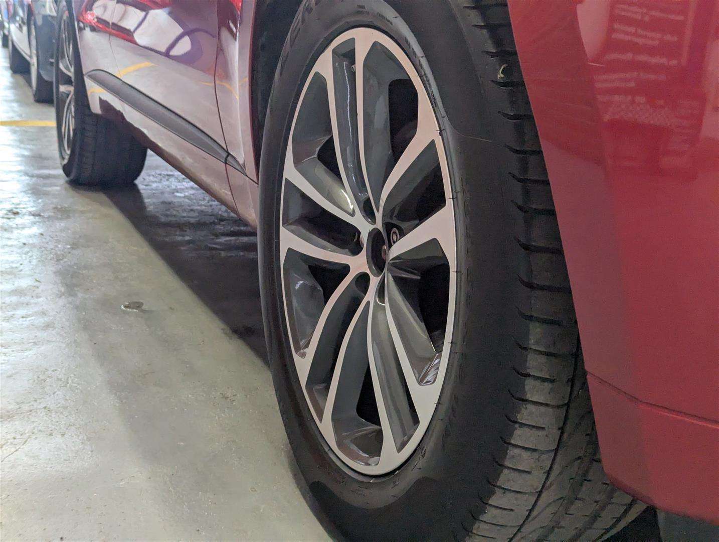 <p>2016 JAGUAR F-PACE R-SPORT AWD D</p>