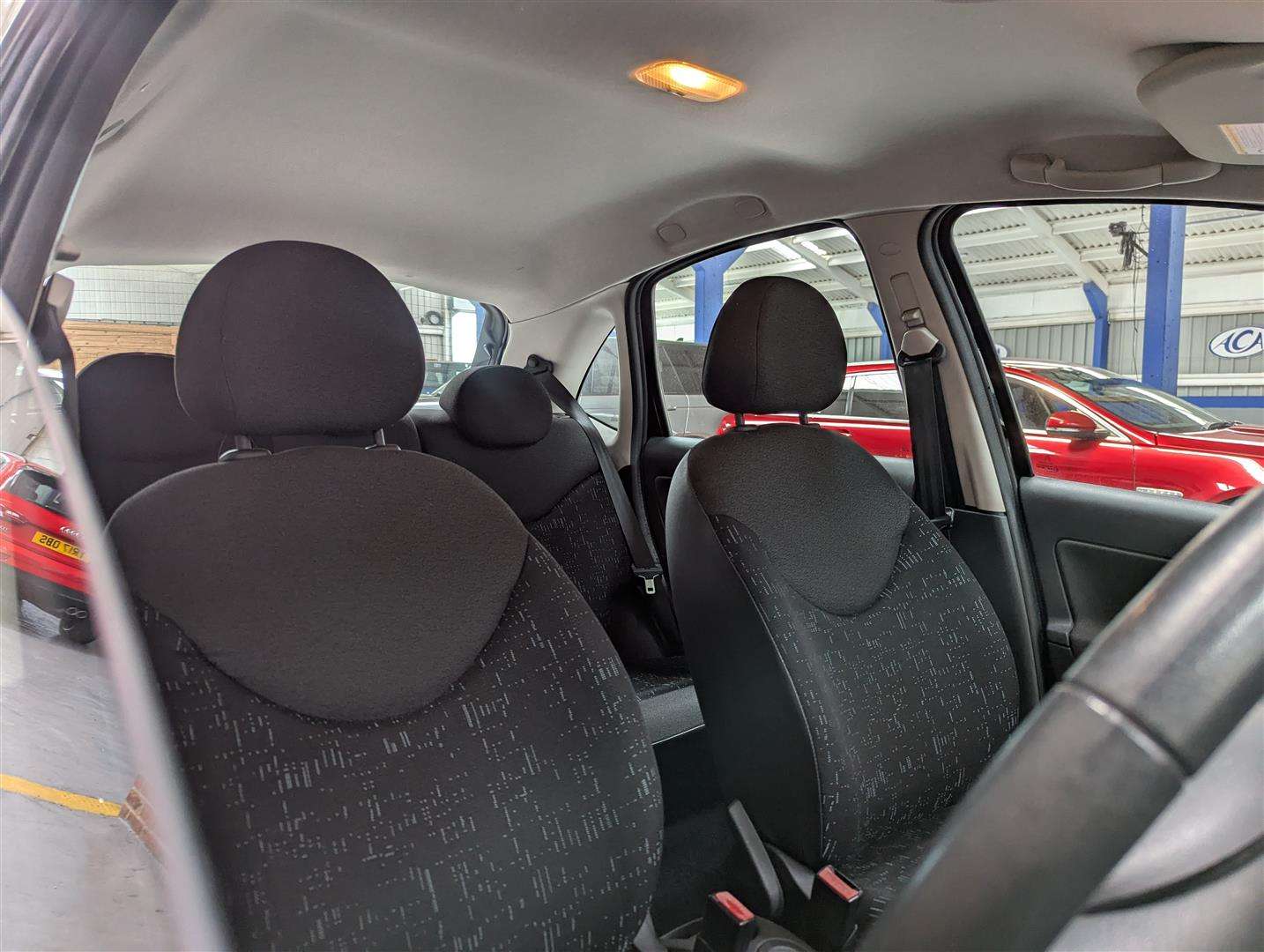<p>2006 CITROEN C3 DESIRE</p>