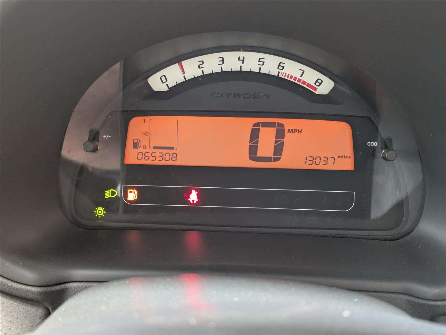 <p>2006 CITROEN C3 DESIRE</p>