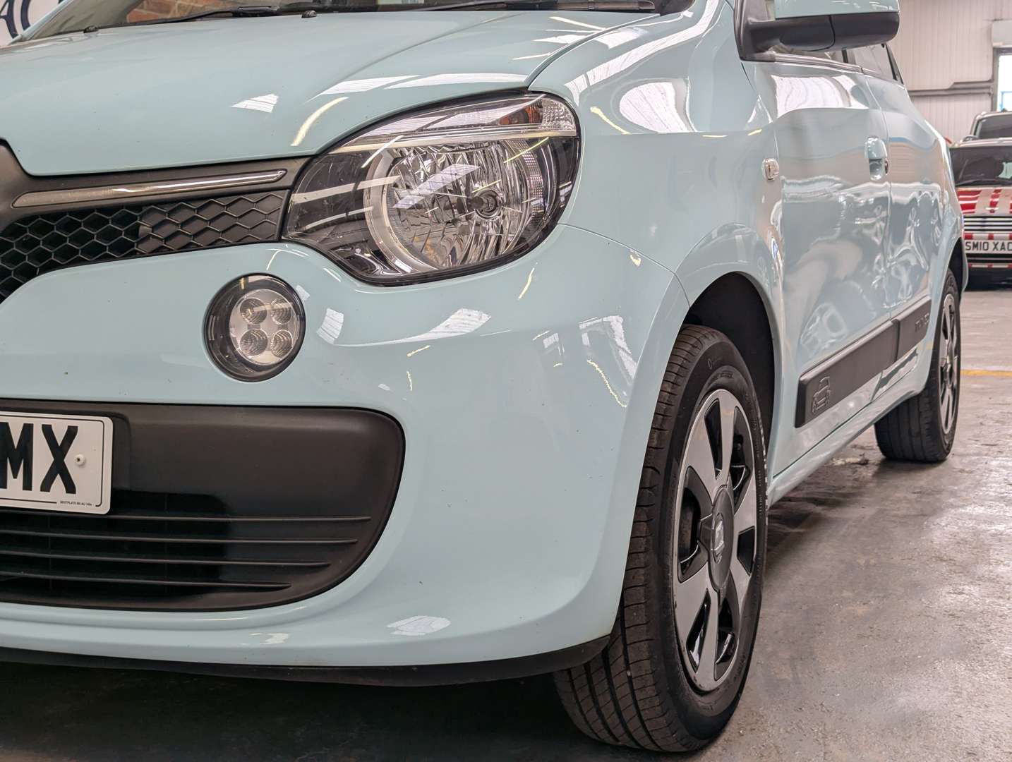 <p>2016 RENAULT TWINGO PLAY SCE</p>