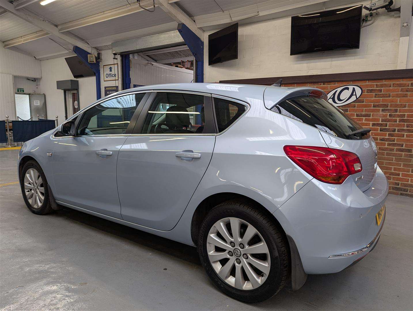 <p>2014 VAUXHALL ASTRA TECH LINE CDTI ECOF</p>