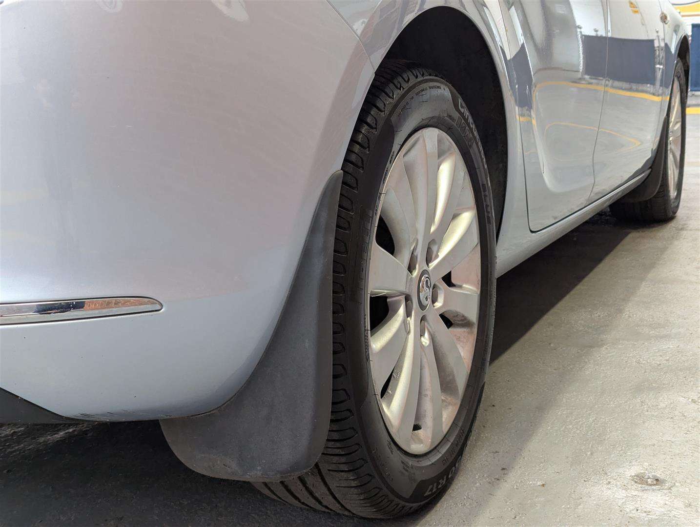 <p>2014 VAUXHALL ASTRA TECH LINE CDTI ECOF</p>