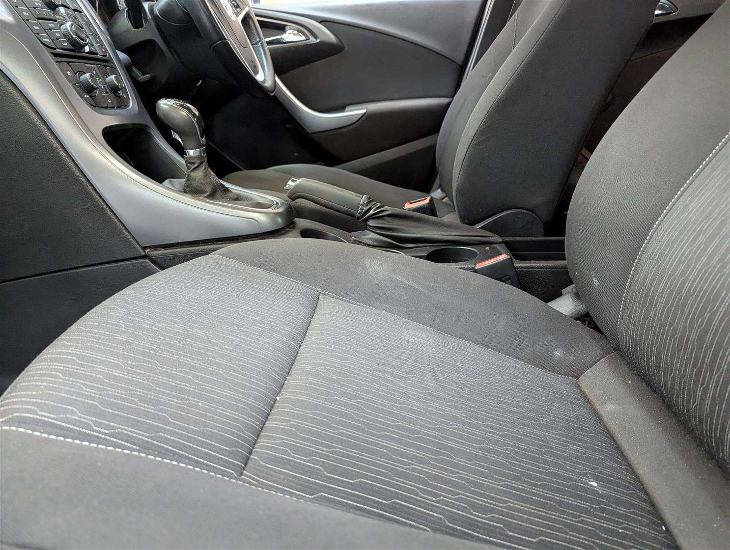 <p>2014 VAUXHALL ASTRA TECH LINE CDTI ECOF</p>