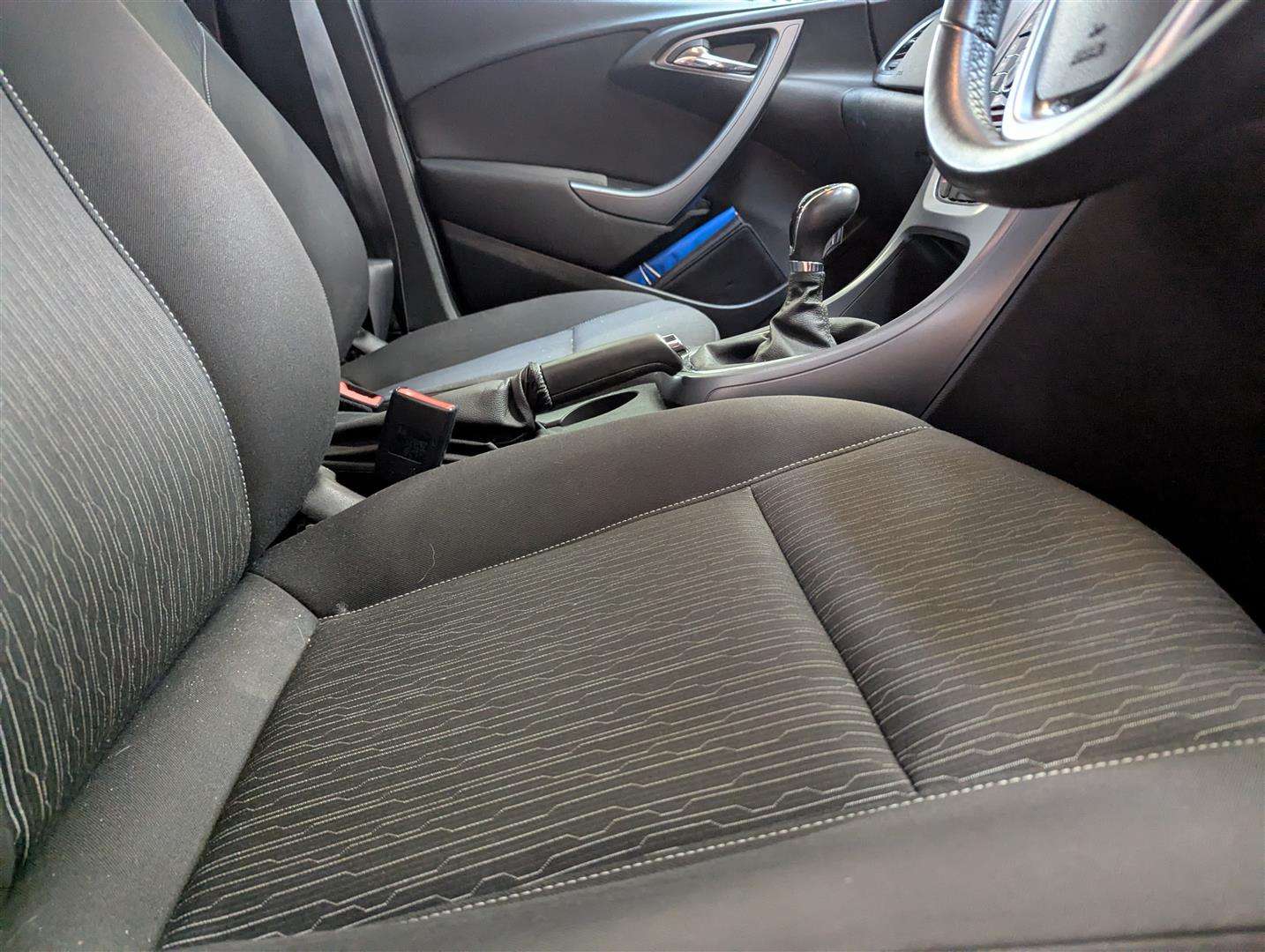 <p>2014 VAUXHALL ASTRA TECH LINE CDTI ECOF</p>