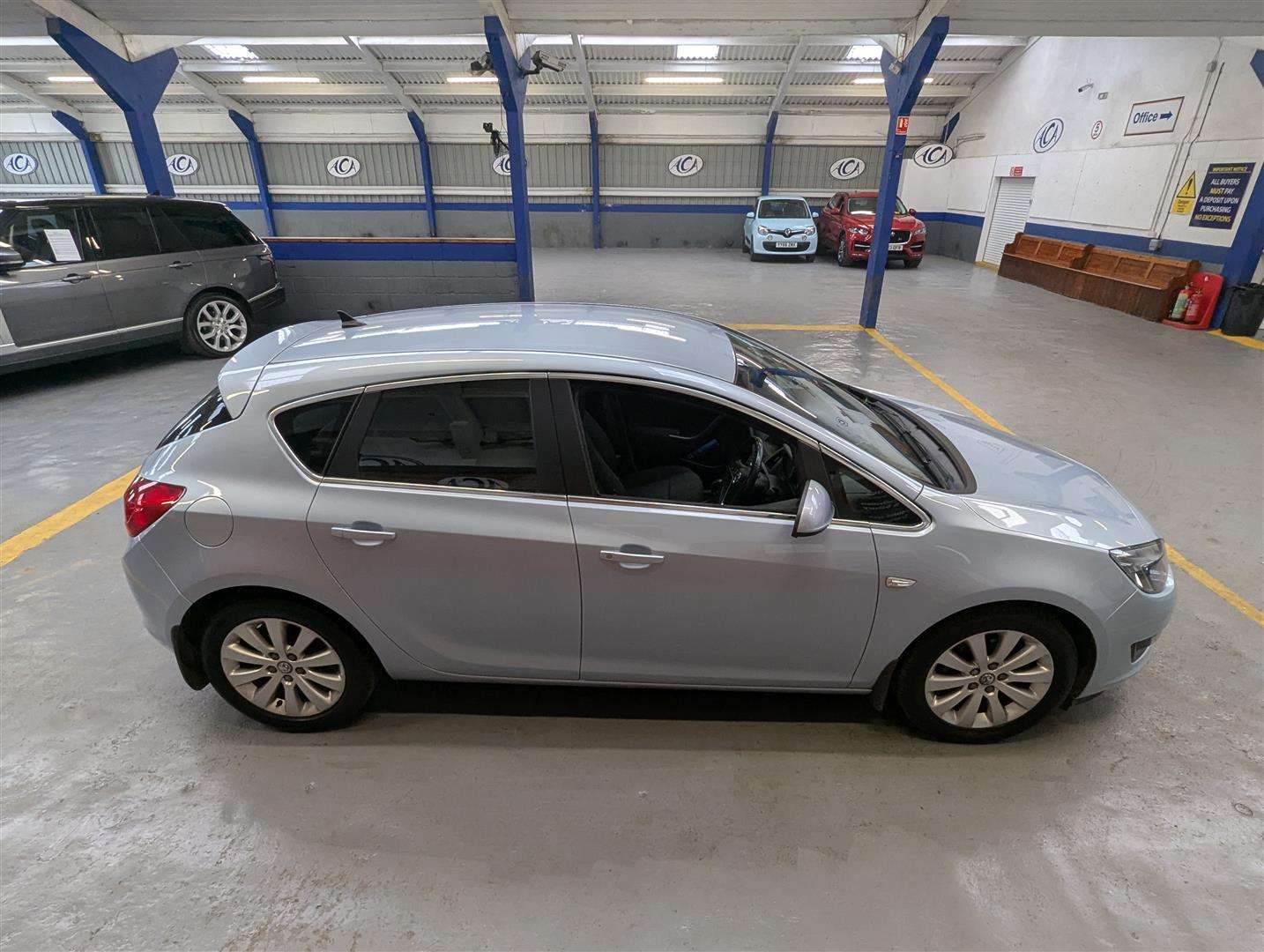 <p>2014 VAUXHALL ASTRA TECH LINE CDTI ECOF</p>