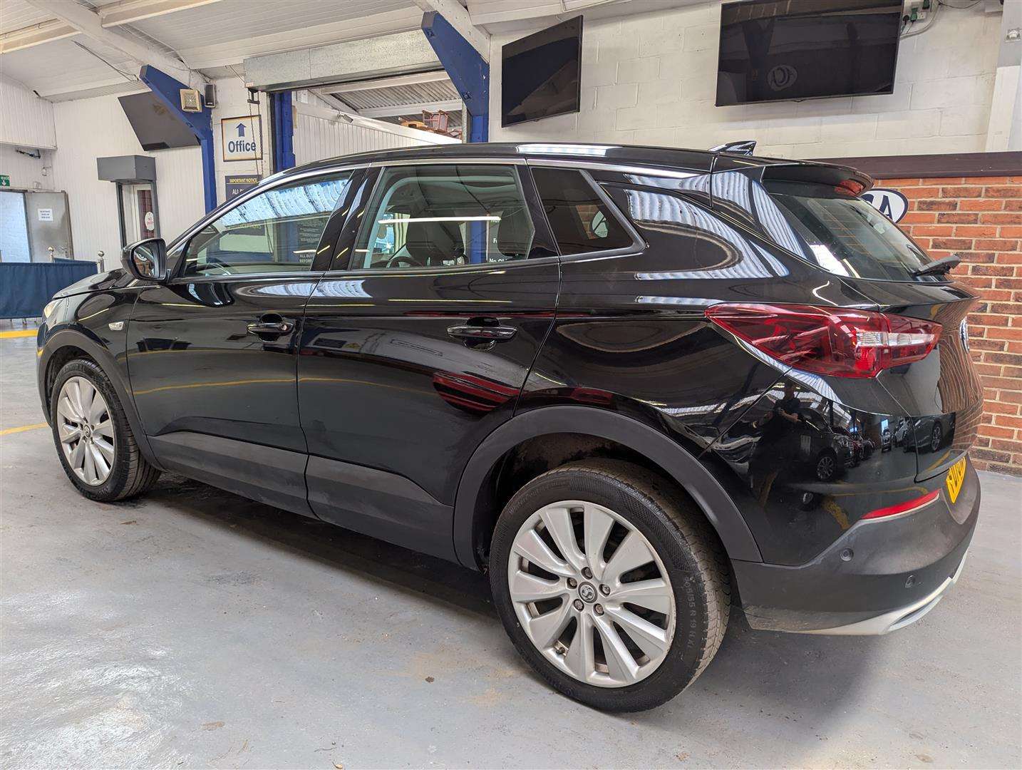 <p>2020 VAUXHALL GRANDLAND X ELITE NAV TUR</p>
