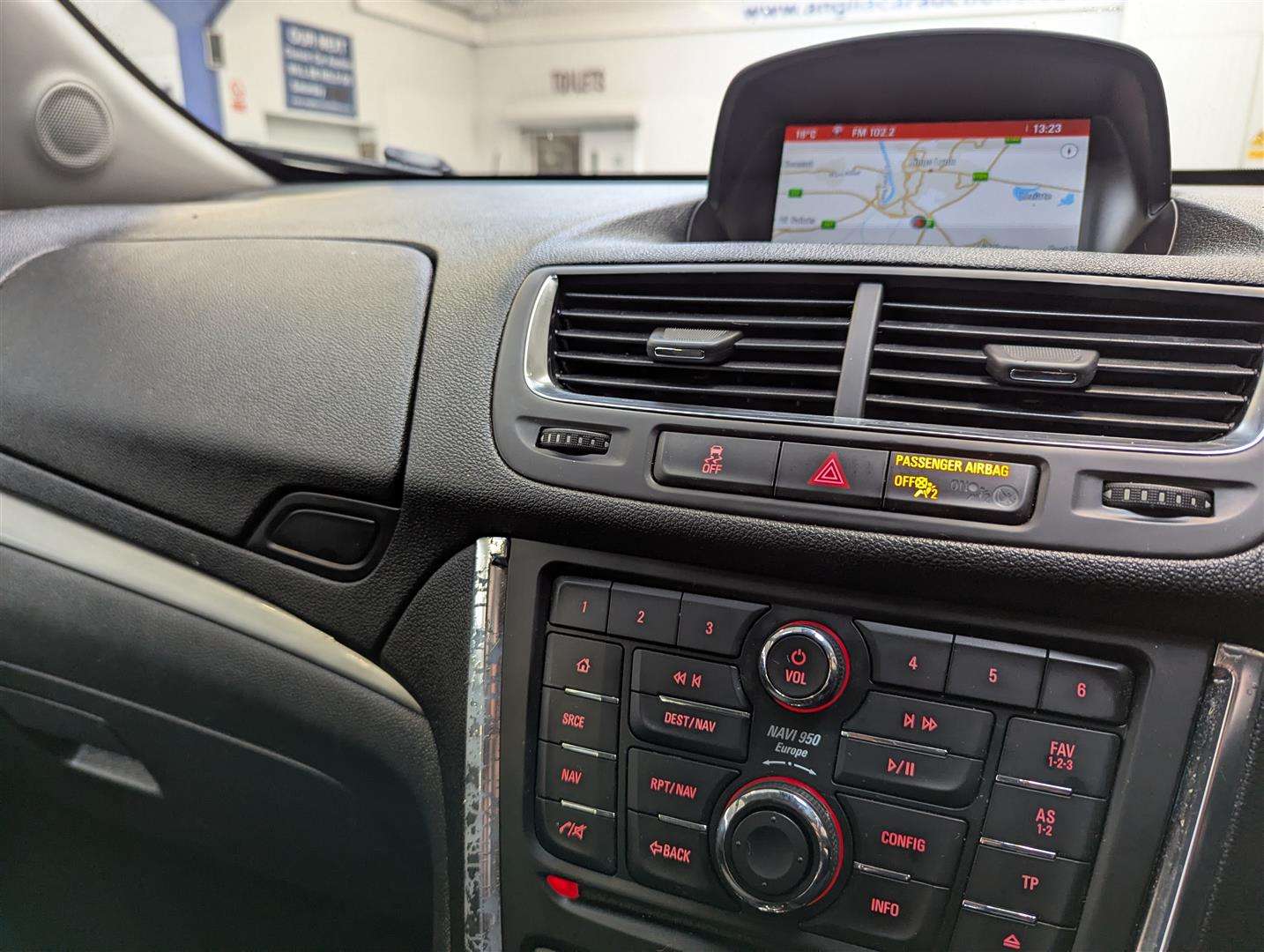 <p>2016 VAUXHALL MOKKA TECH LINE CDTI AUTO</p>
