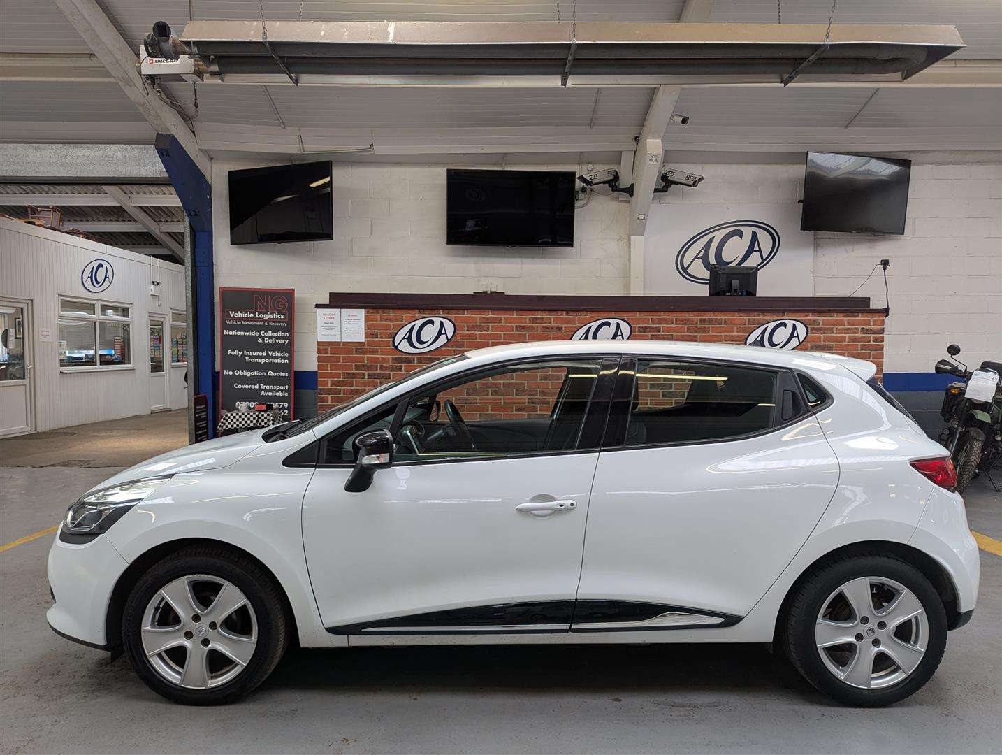 <p>2016 RENAULT CLIO DYNAMIQUE NAV DCI</p>