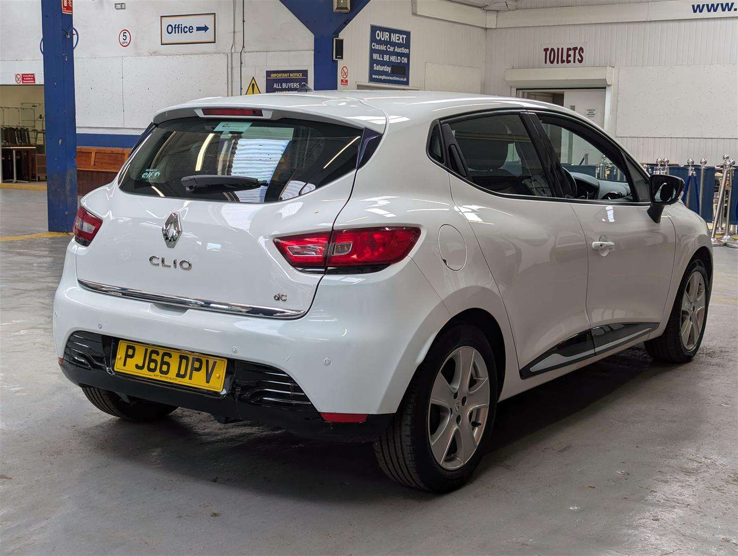 <p>2016 RENAULT CLIO DYNAMIQUE NAV DCI</p>