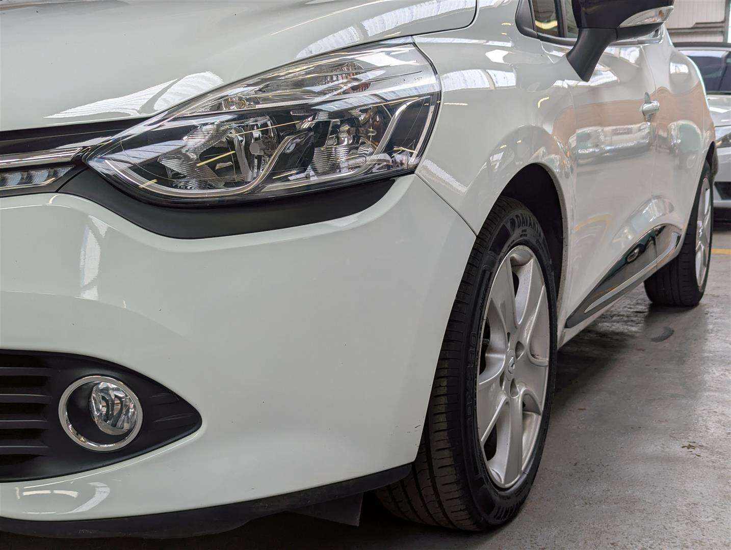<p>2016 RENAULT CLIO DYNAMIQUE NAV DCI</p>