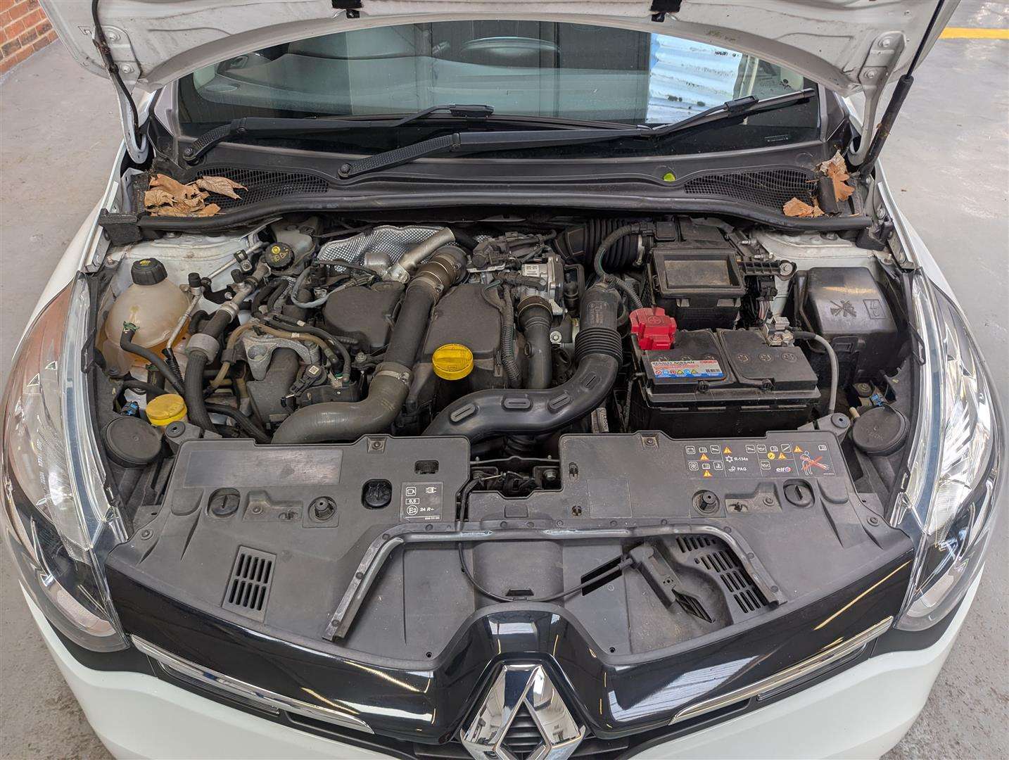 <p>2016 RENAULT CLIO DYNAMIQUE NAV DCI</p>