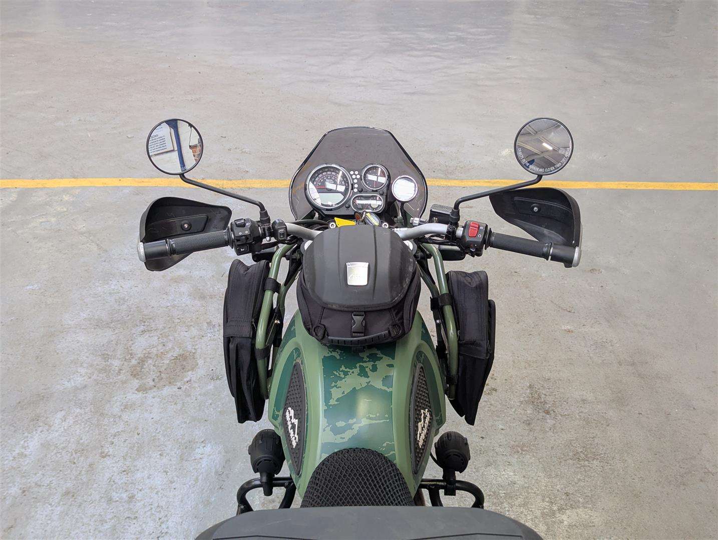 <p>2022 ROYAL ENFIELD HIMALAYAN E5</p>