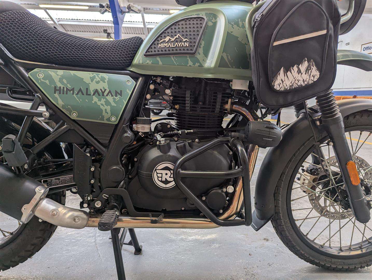 <p>2022 ROYAL ENFIELD HIMALAYAN E5</p>