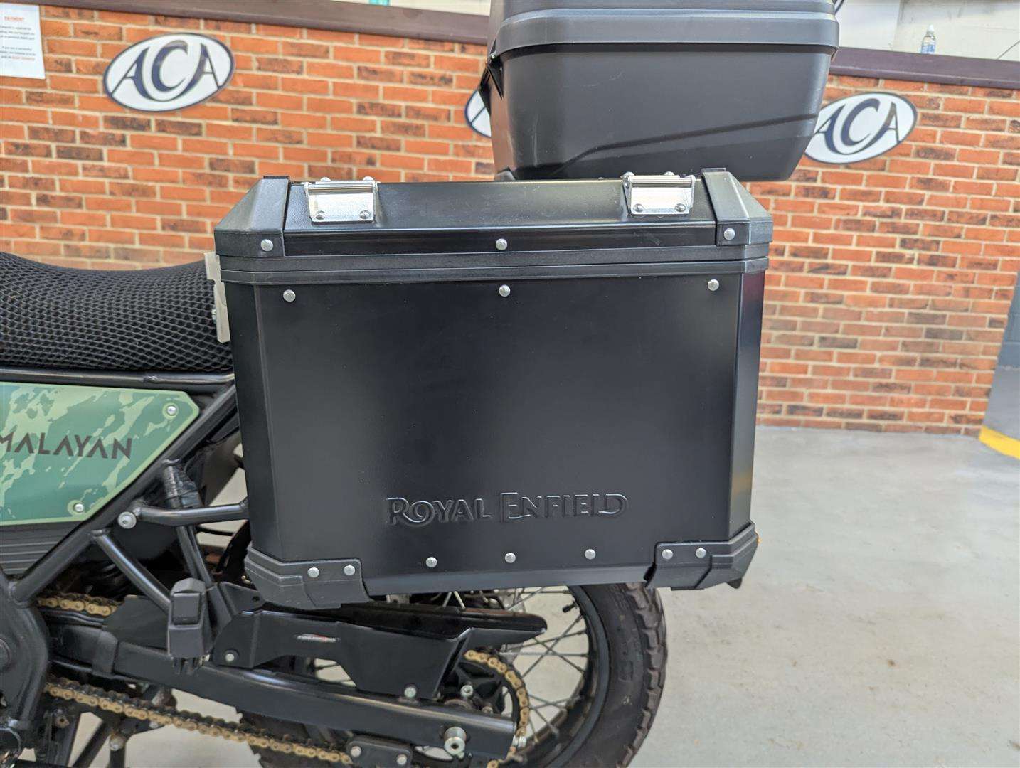 <p>2022 ROYAL ENFIELD HIMALAYAN E5</p>