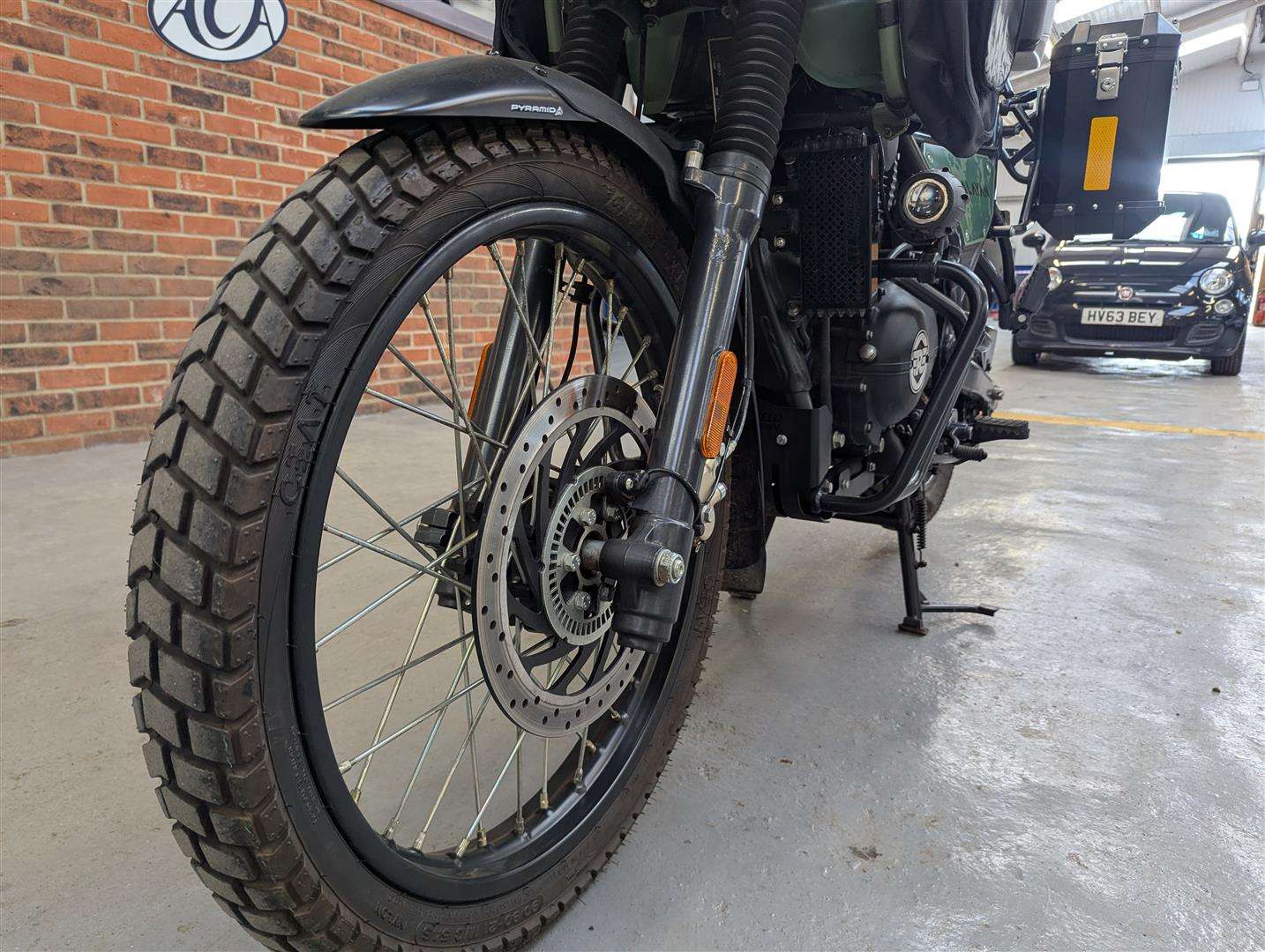 <p>2022 ROYAL ENFIELD HIMALAYAN E5</p>