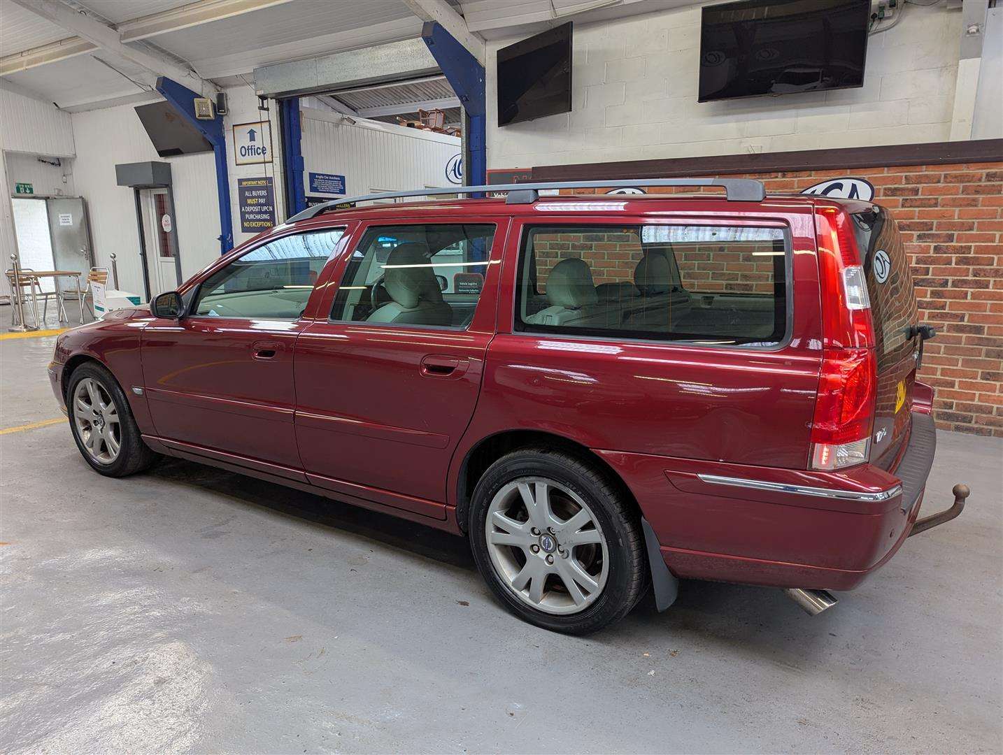 <p>2007 VOLVO V70 SE D5 AUTO **SOLD</p>