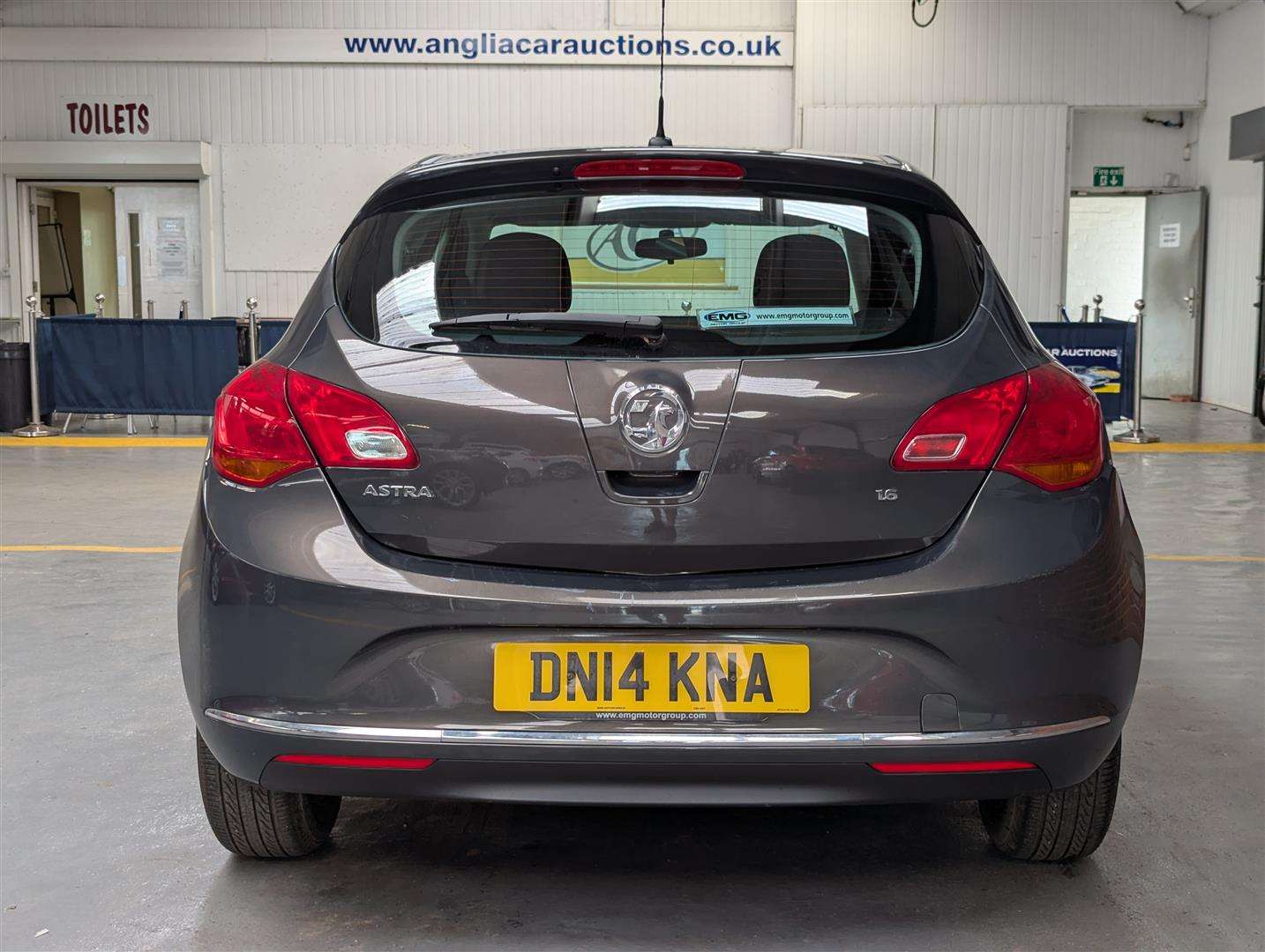 <p>2014 VAUXHALL ASTRA DESIGN</p>