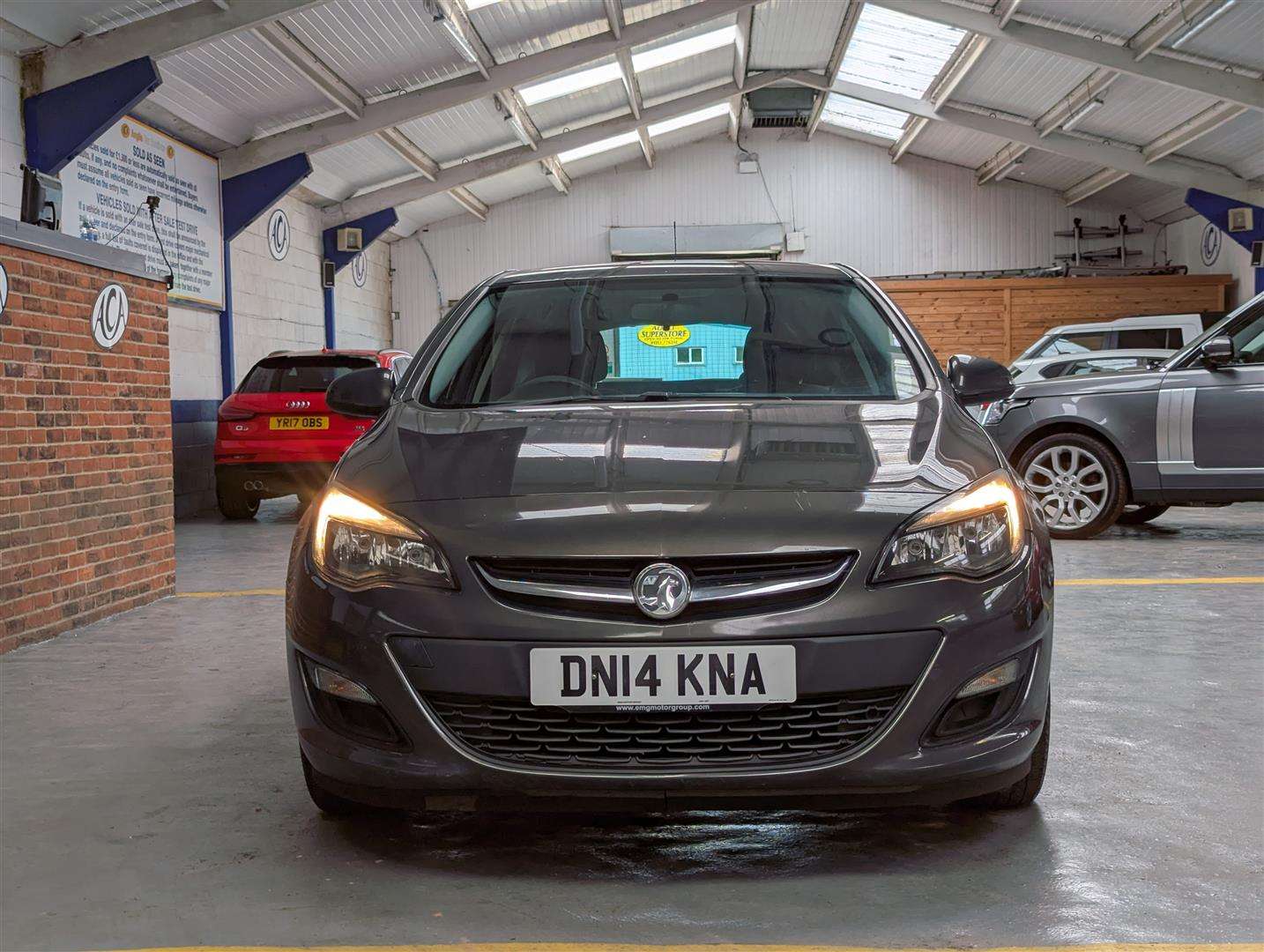 <p>2014 VAUXHALL ASTRA DESIGN</p>