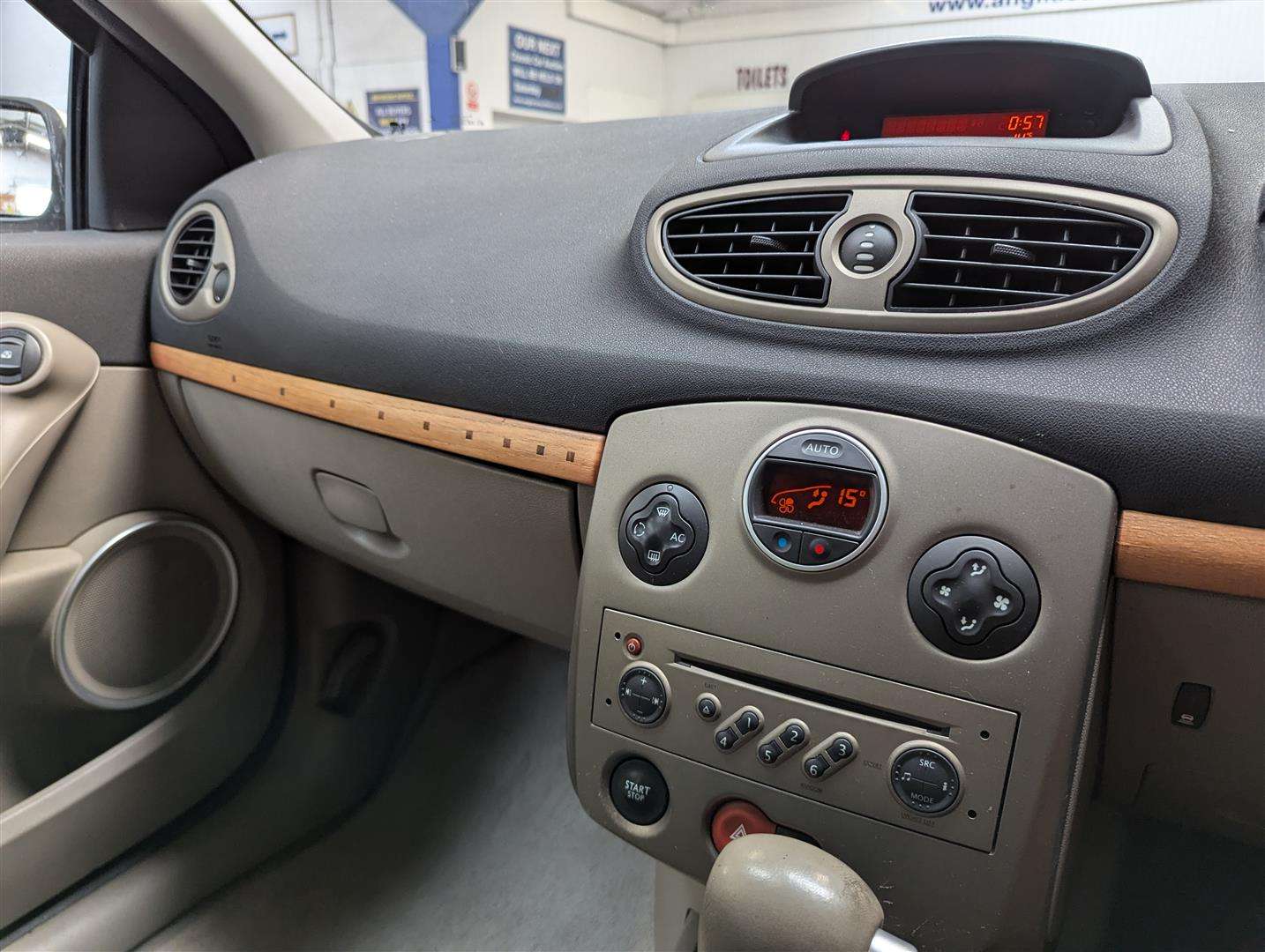 <p>2007 RENAULT CLIO INITIALE A</p>