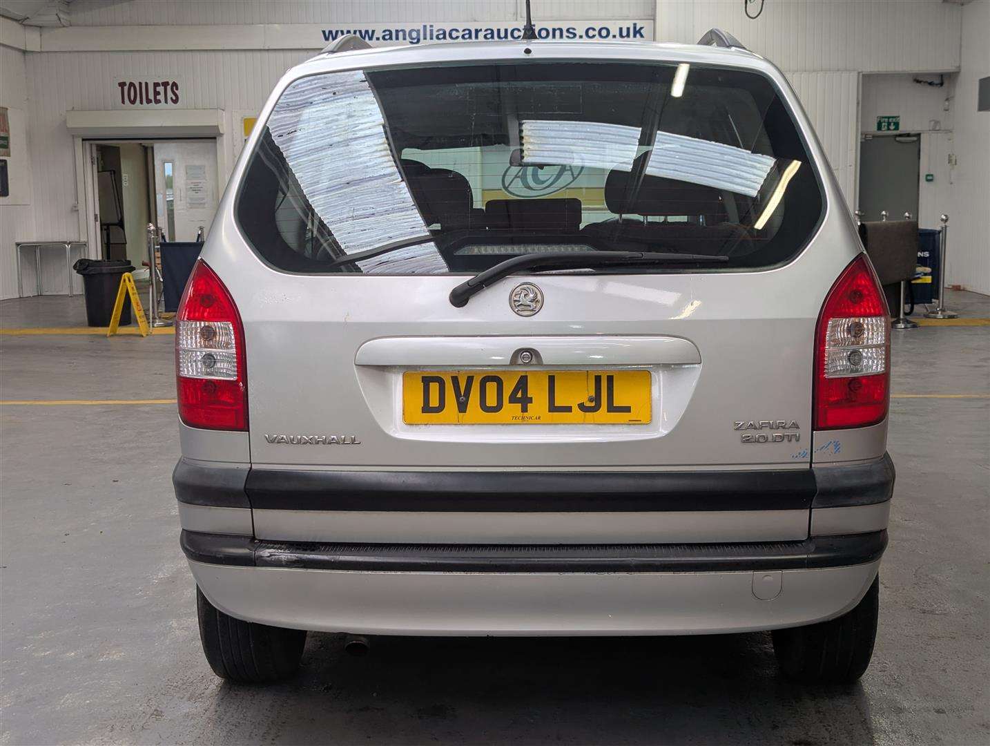 <p>2004 VAUXHALL ZAFIRA DESIGN DTI 16V A</p>