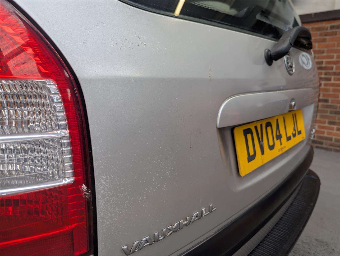 <p>2004 VAUXHALL ZAFIRA DESIGN DTI 16V A</p>