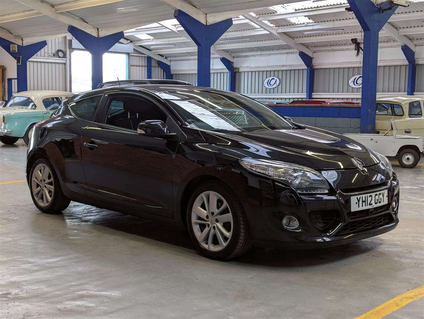 <p>2012 RENAULT MEGANE DYNAMIQUE TOMTOM V</p>