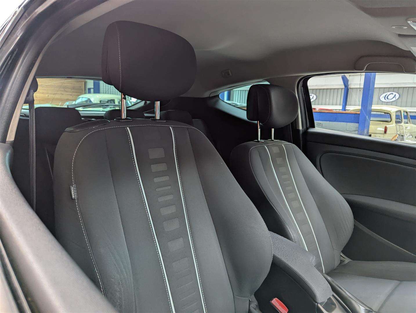 <p>2012 RENAULT MEGANE DYNAMIQUE TOMTOM V</p>