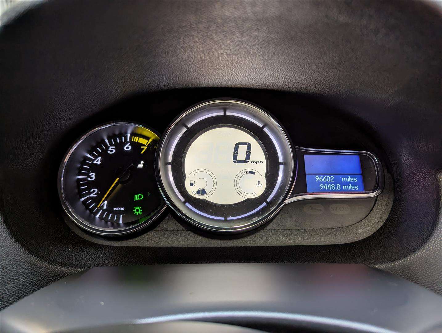 <p>2012 RENAULT MEGANE DYNAMIQUE TOMTOM V</p>