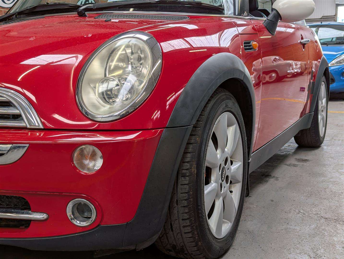 <p>2004 MINI MINI COOPER</p>