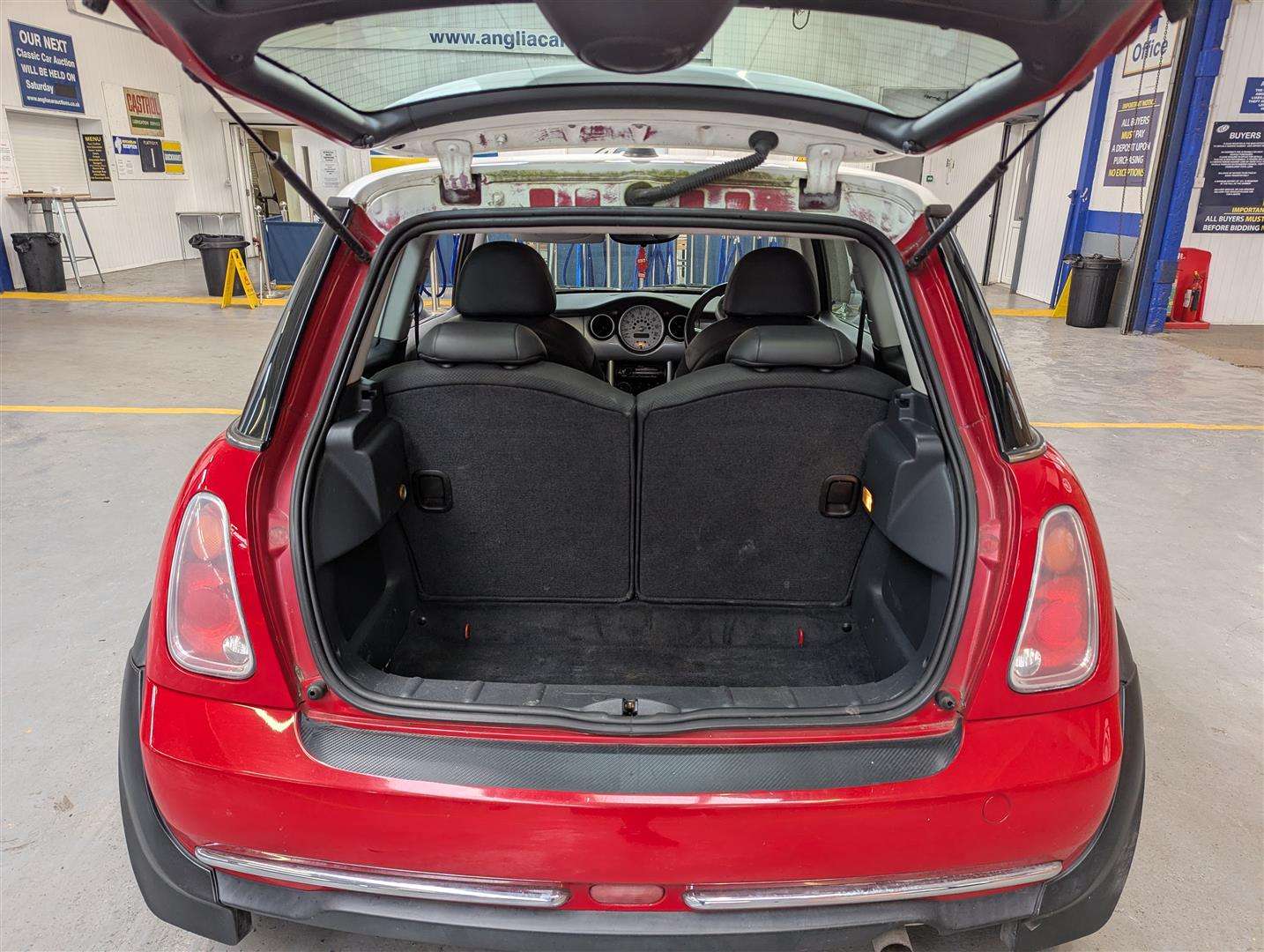 <p>2004 MINI MINI COOPER</p>