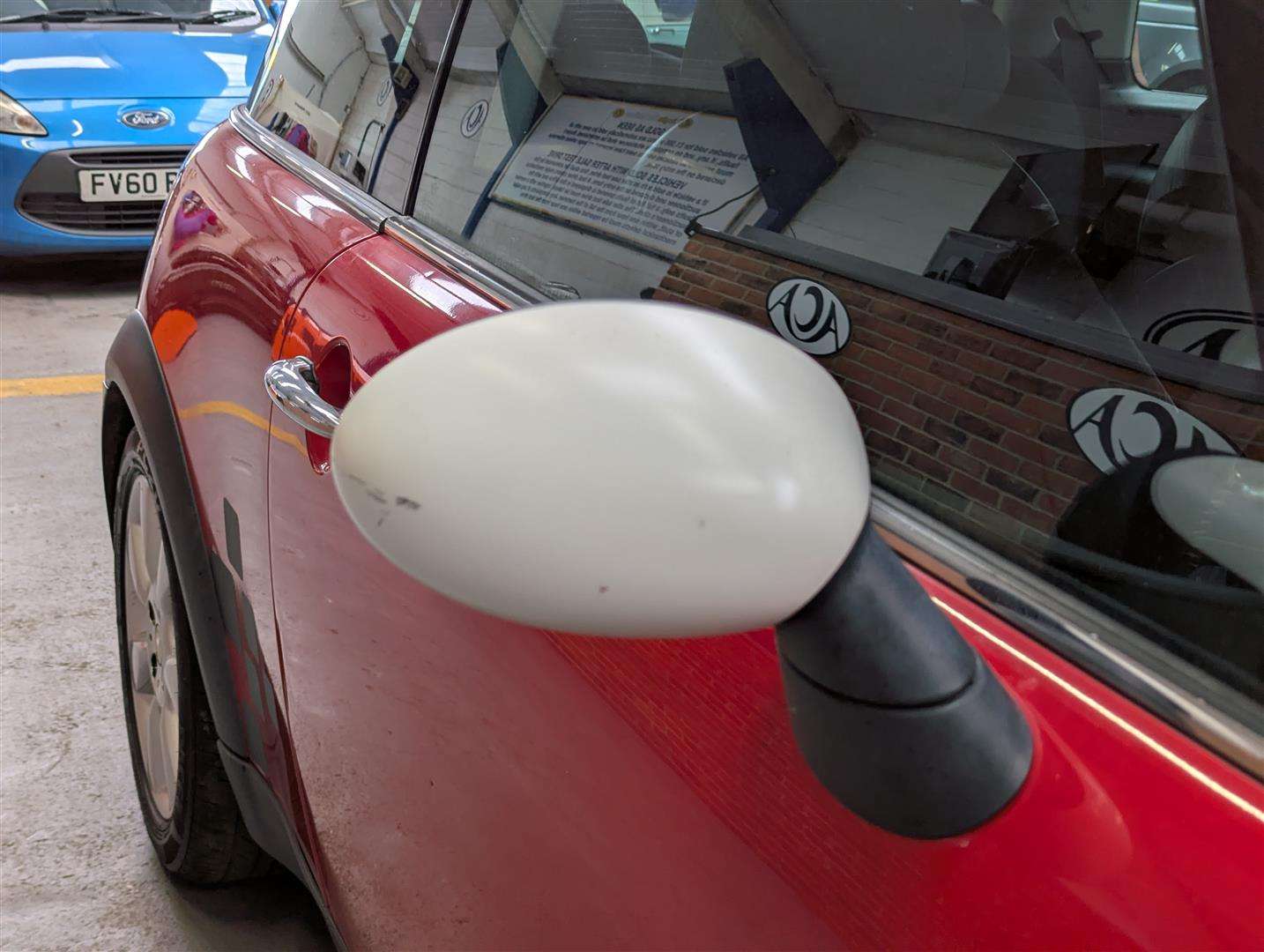 <p>2004 MINI MINI COOPER</p>