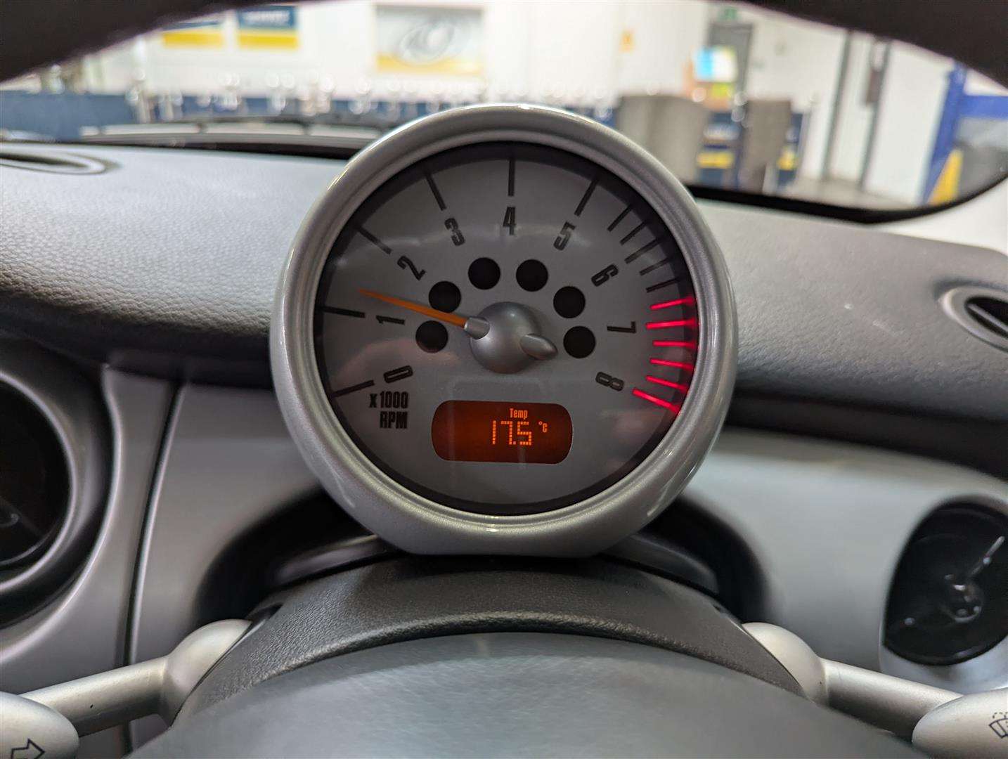 <p>2004 MINI MINI COOPER</p>