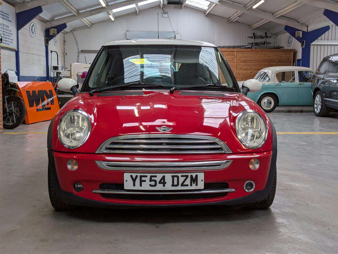 <p>2004 MINI MINI COOPER</p>