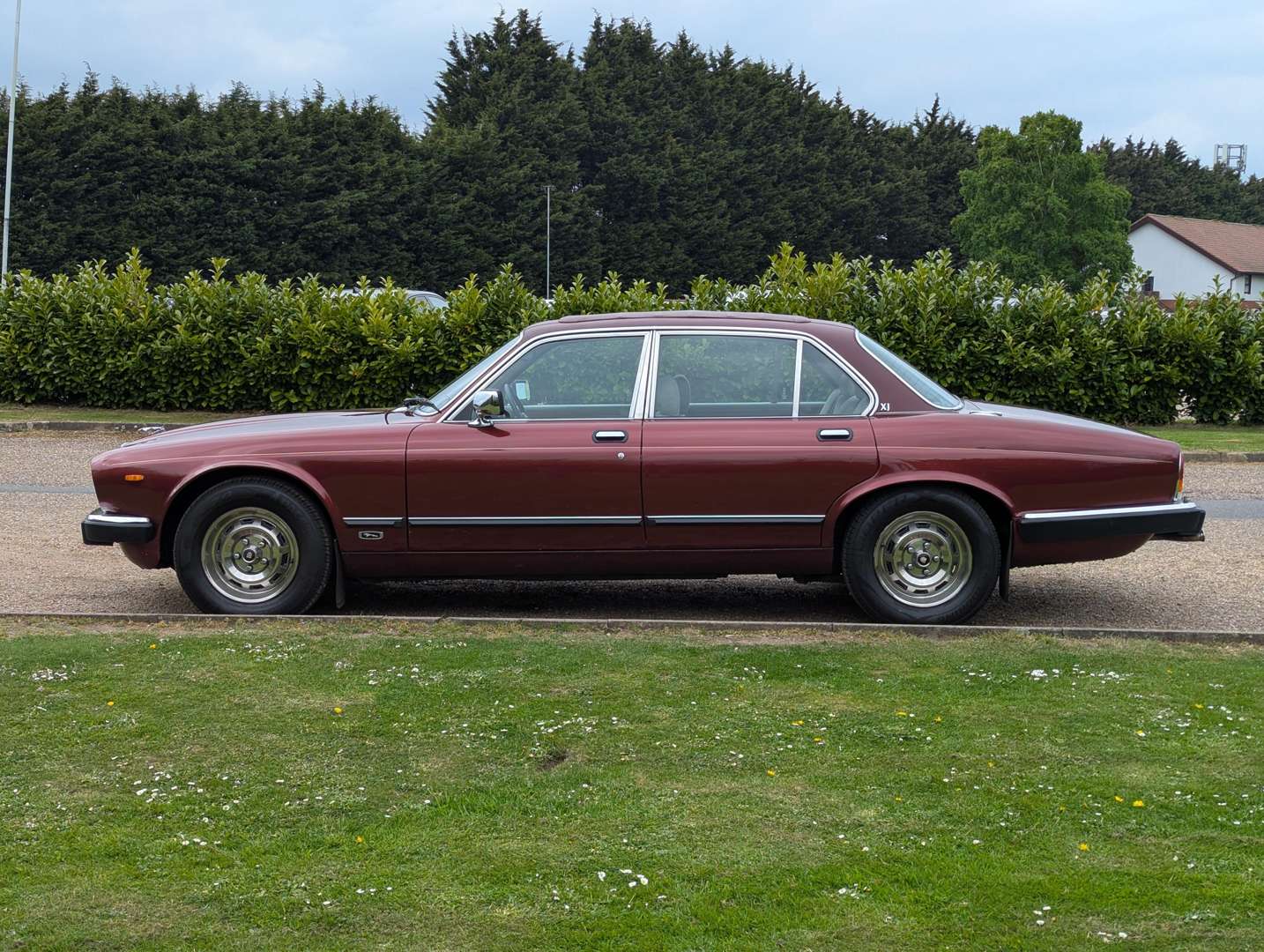 <p>1986 JAGUAR XJ6 3.4 AUTO SERIES III</p>