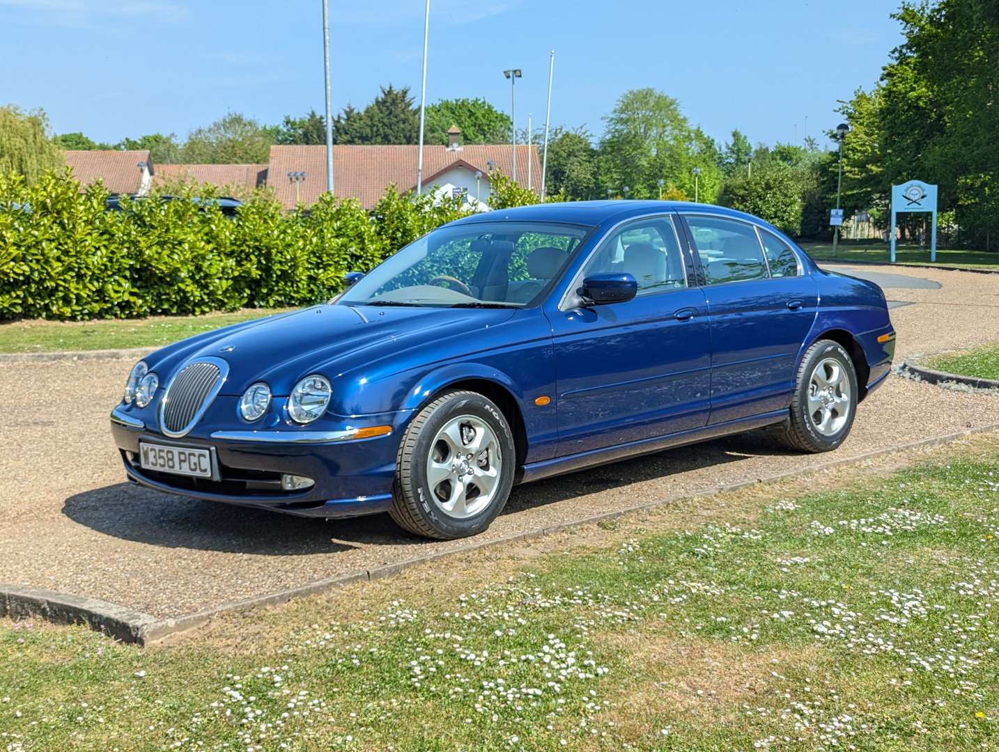 <p>2000 JAGUAR S-TYPE 3.0 SE AUTO</p>