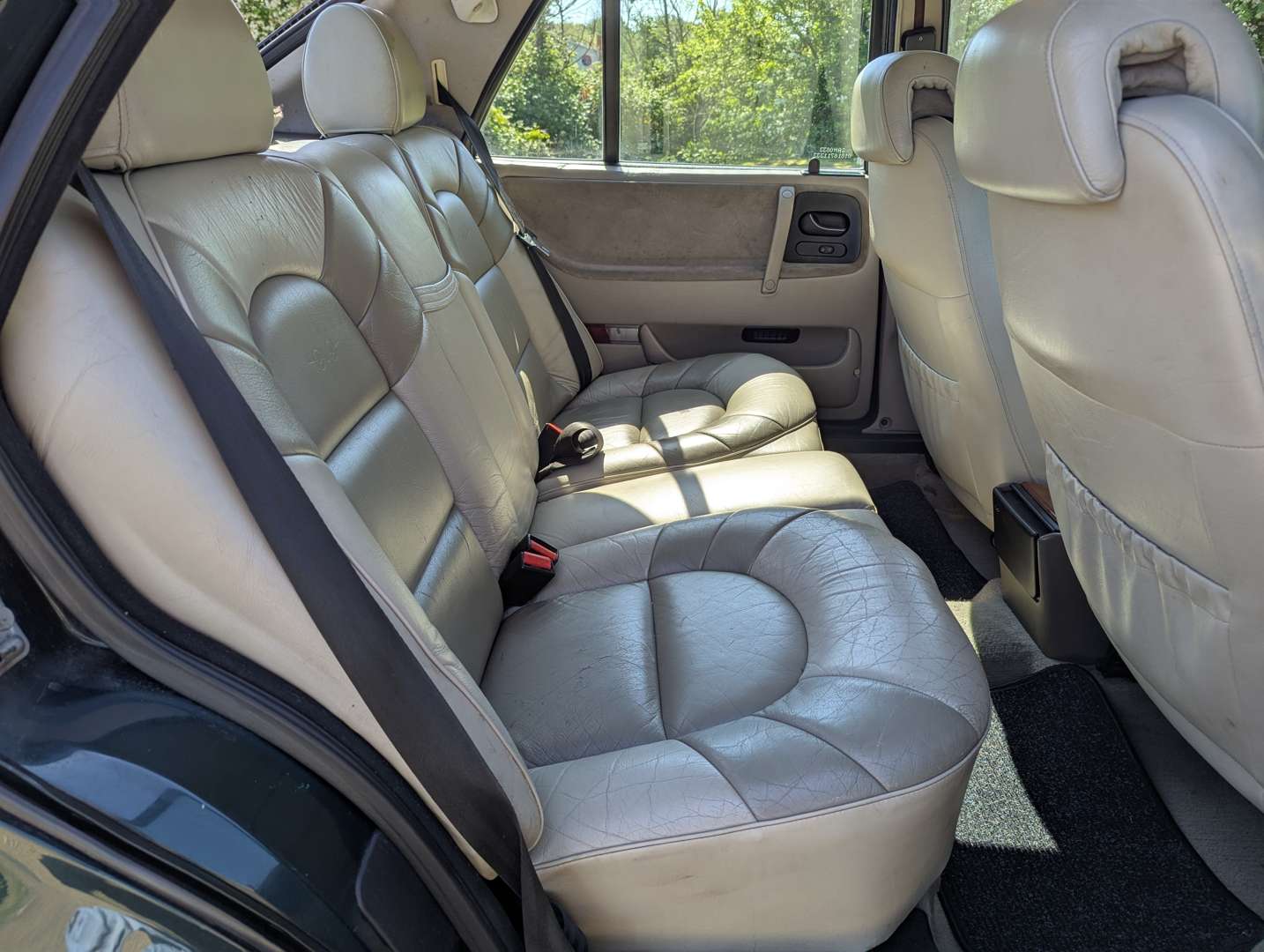 <p>1997 SAAB 9000 CSE T ANNIVERSARY AUTO</p>