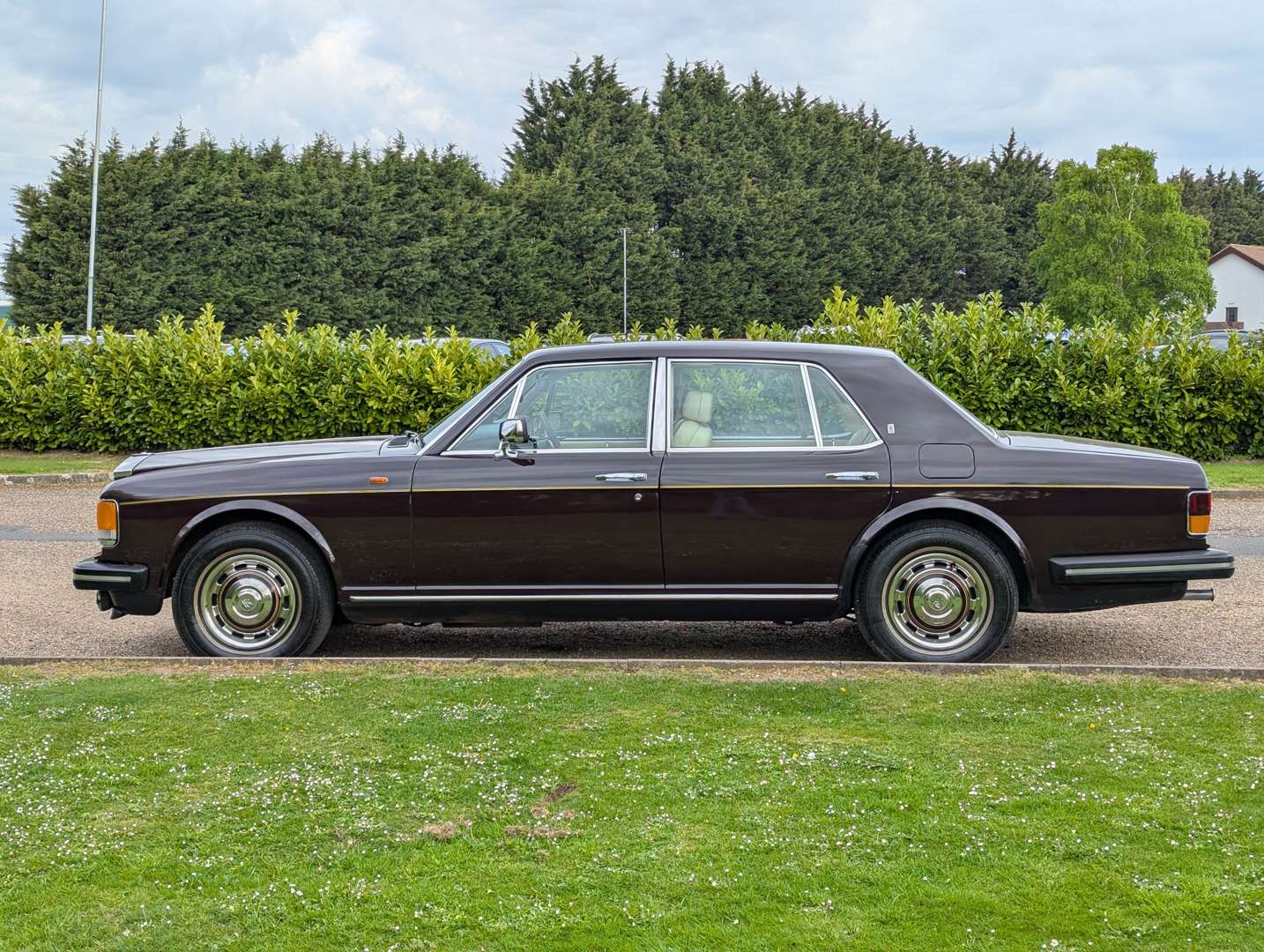 <p>1981 ROLLS ROYCE SILVER SPIRIT</p>
