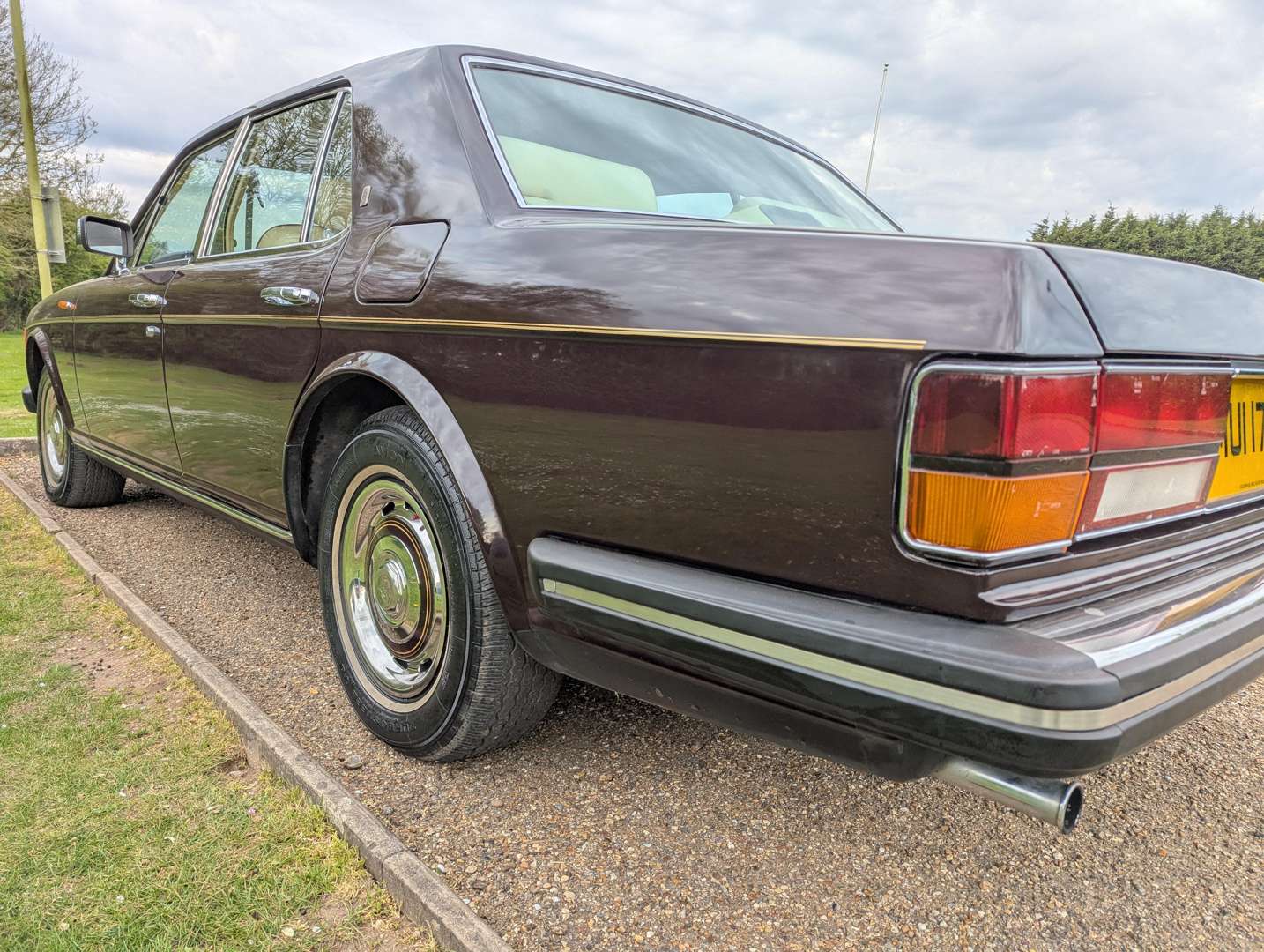 <p>1981 ROLLS ROYCE SILVER SPIRIT</p>