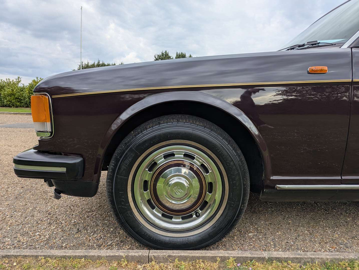 <p>1981 ROLLS ROYCE SILVER SPIRIT</p>